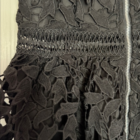 Black cocktail dress - Picture 9 of 10